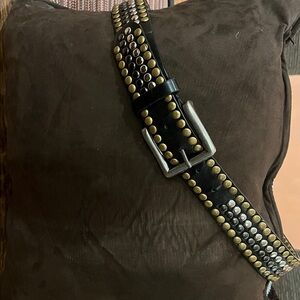 STUDDED BLACK LEATHER BELT
